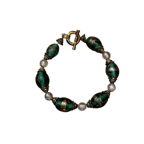 Vintage Green and Gold Glass Beaded Bracelet - Picture 1 of 7